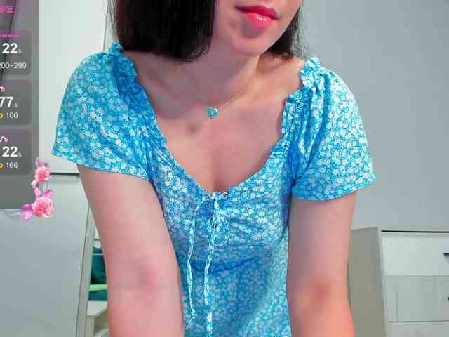 KariFlower webcam