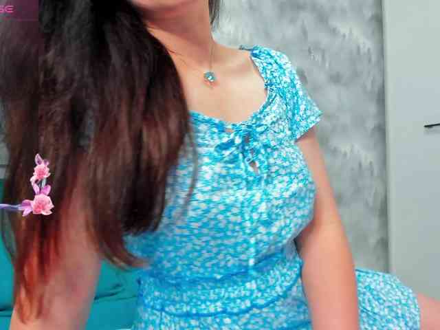 KariFlower webcam