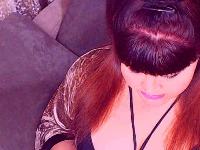 RedBustyX webcam