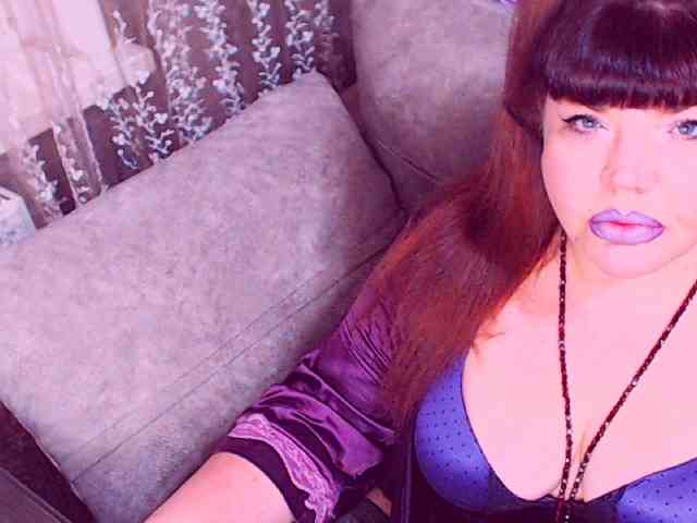 RedBustyX webcam