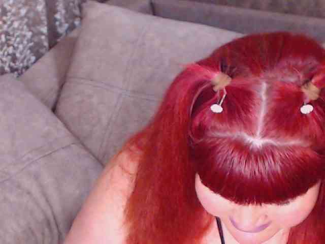 RedBustyX webcam