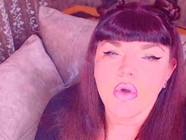 RedBustyX Live Webcam on BongaCams