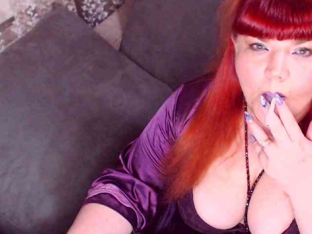 RedBustyX webcam