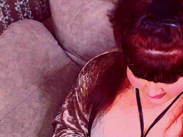RedBustyX webcam
