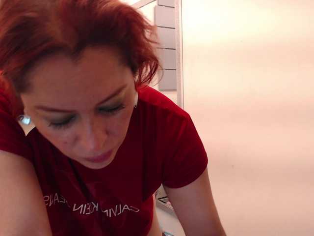 evatwiss's BongaCams show and profile