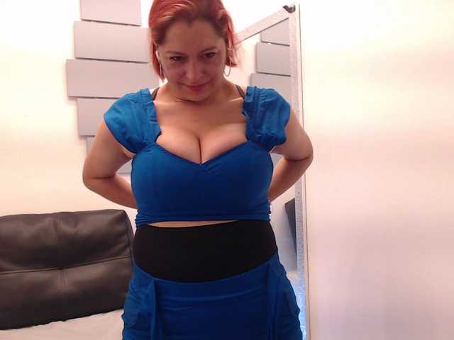 evatwiss's BongaCams show and profile