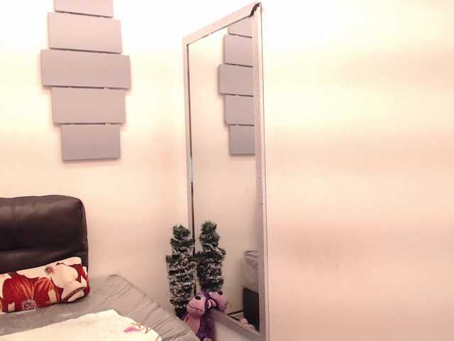 evatwiss's BongaCams show and profile