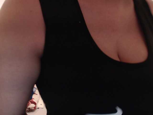 evatwiss's BongaCams show and profile