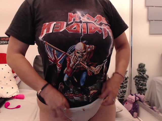 evatwiss's BongaCams show and profile