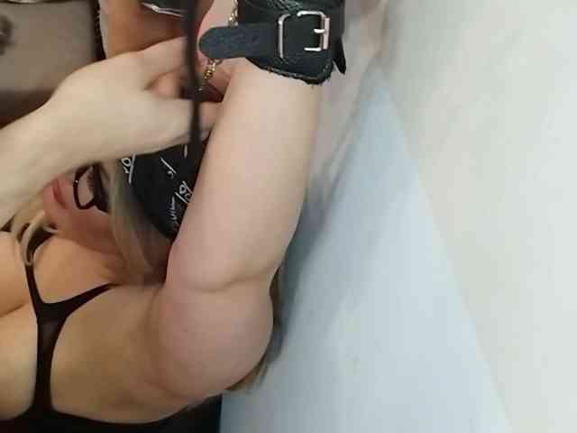 AllHolesLoveGirl webcam