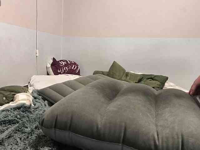 AllHolesLoveGirl webcam