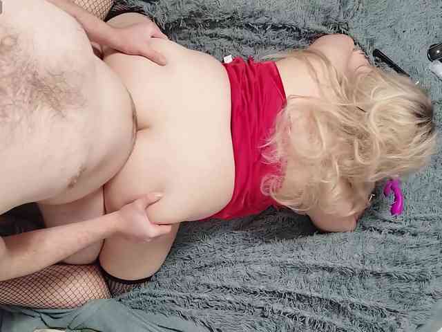 AllHolesLoveGirl webcam