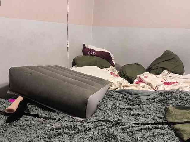 AllHolesLoveGirl webcam