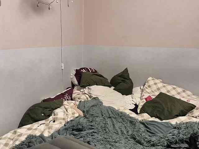 AllHolesLoveGirl webcam