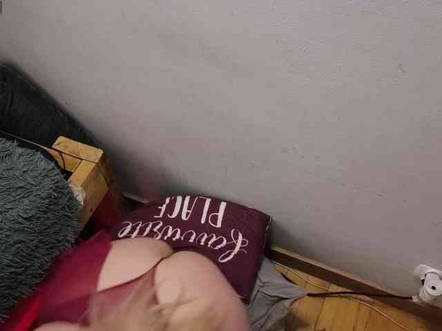 AllHolesLoveGirl webcam