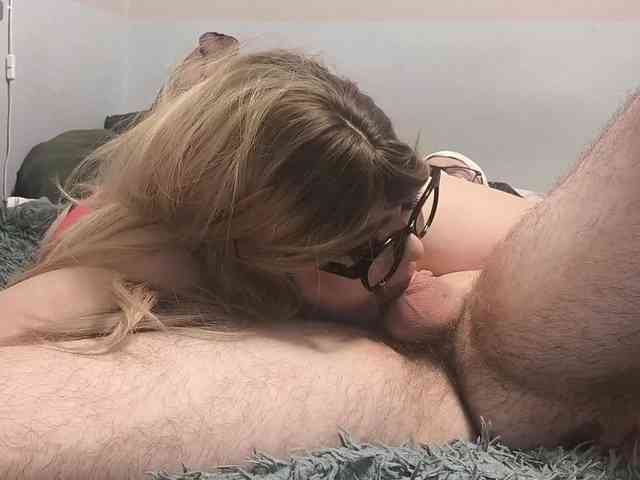 AllHolesLoveGirl webcam