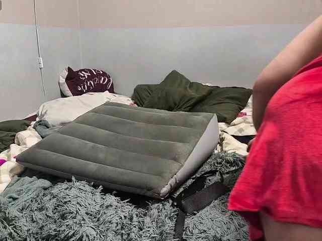 AllHolesLoveGirl webcam