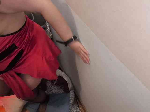 AllHolesLoveGirl webcam