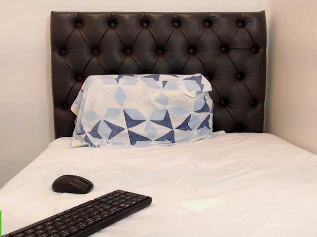 amysnow's BongaCams show and profile