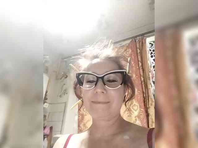 Chloe25 webcam