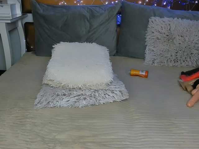 MiaBeeX — Is it really this hot in here, or is it just me? #teen #dildo #anal #squirt #lush