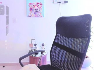 MaggieBrown Porn Show