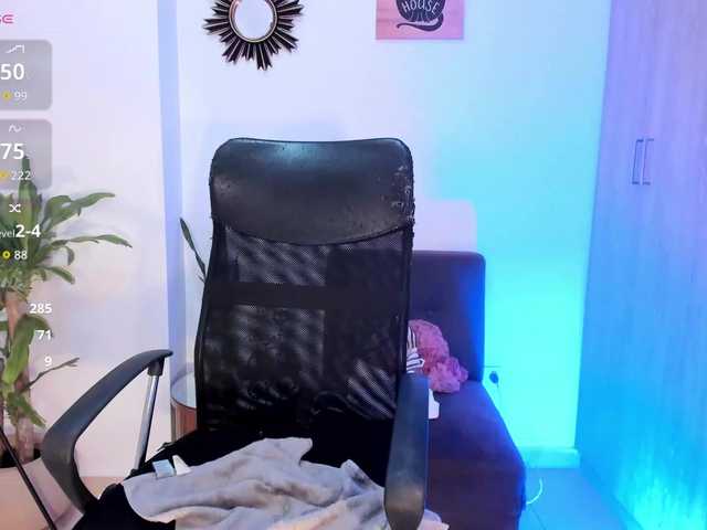 MaggieBrown's BongaCams show and profile