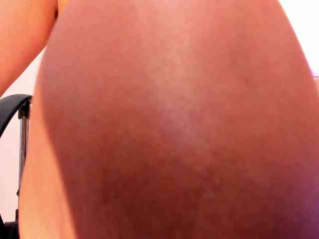 MaggieBrown webcam