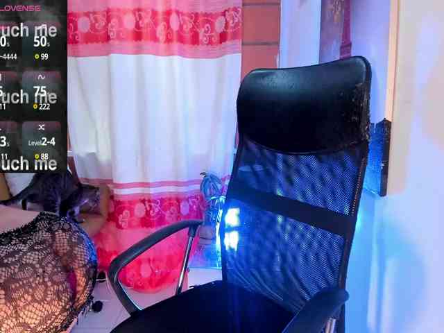 MaggieBrown webcam
