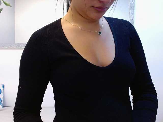 louisk2's BongaCams show and profile