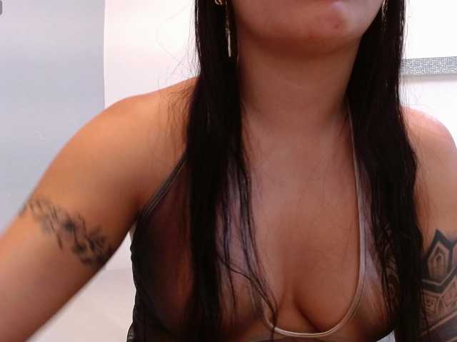 louisk2's BongaCams show and profile