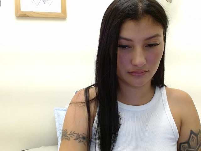 louisk2's BongaCams show and profile