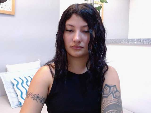 louisk2's BongaCams show and profile