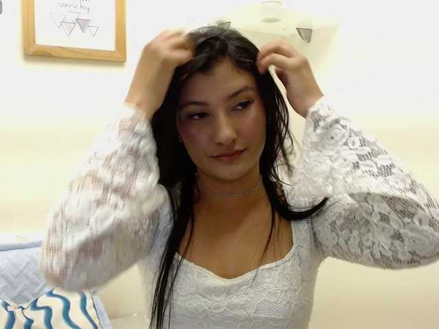 louisk2's BongaCams show and profile