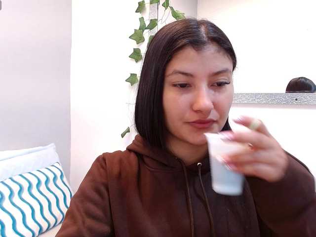 louisk2's BongaCams show and profile