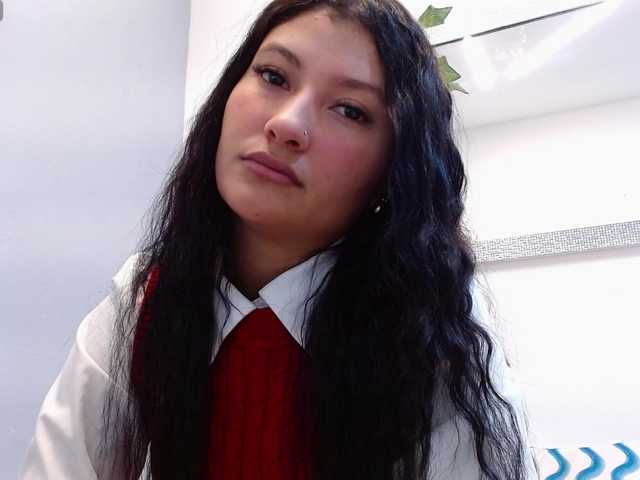 louisk2's BongaCams show and profile