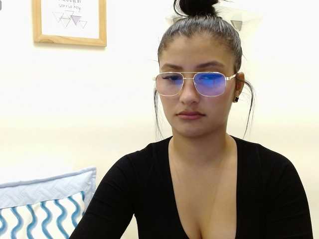 louisk2's BongaCams show and profile