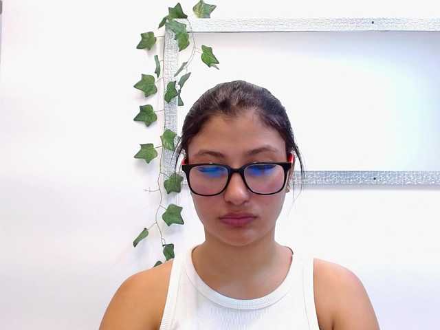 louisk2's BongaCams show and profile