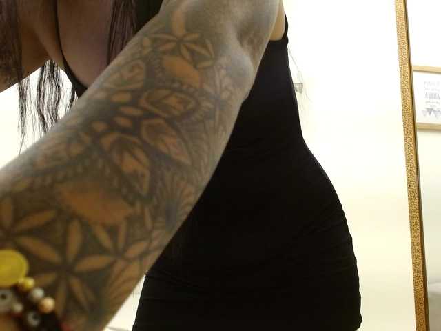 louisk2's BongaCams show and profile