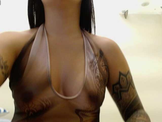 louisk2's BongaCams show and profile