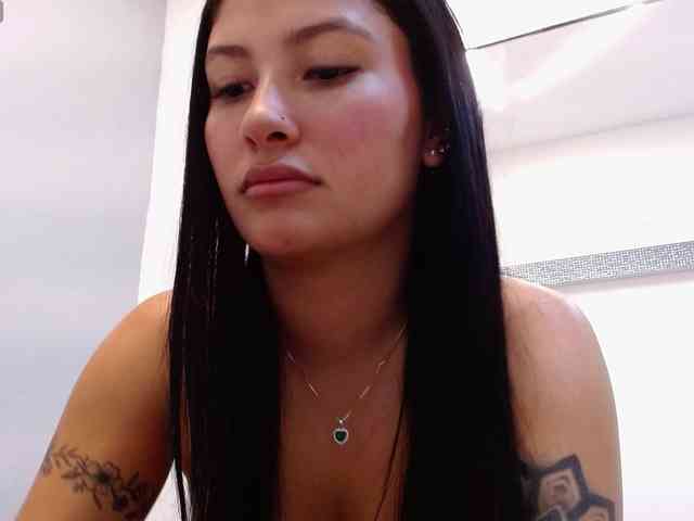 louisk2 Live Webcam on BongaCams