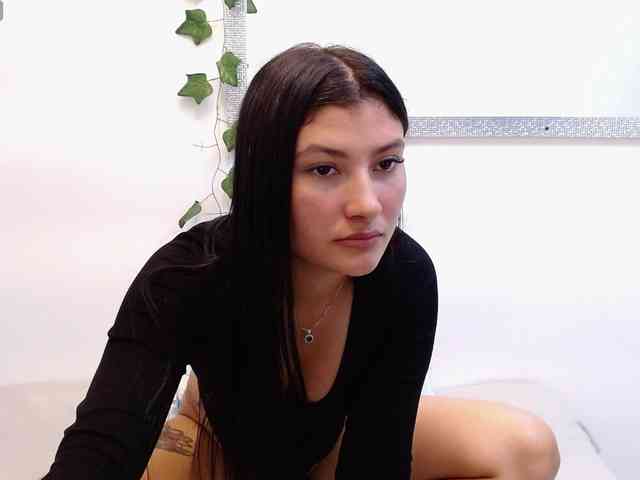 louisk2 Live Webcam on BongaCams