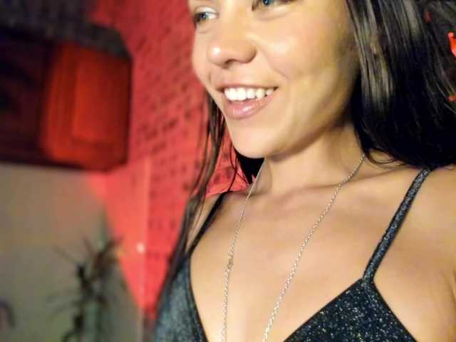 Malisha8's BongaCams show and profile