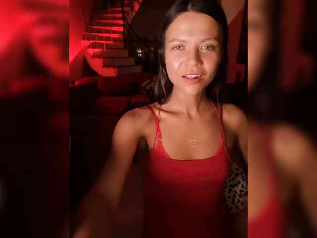 Malisha8 Live Webcam on BongaCams