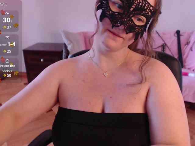 Ksushka22 webcam