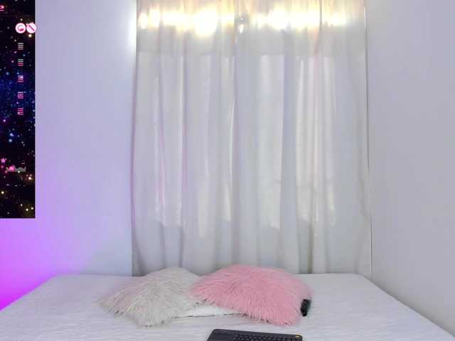 SteffanyRedx's BongaCams show and profile