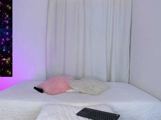 SteffanyRedx's BongaCams show and profile