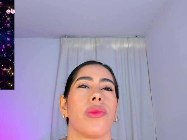 SteffanyRedx's BongaCams show and profile