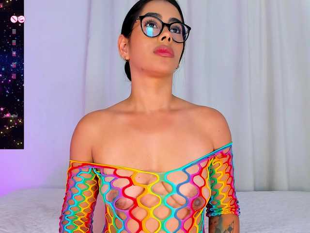 SteffanyRedx's BongaCams show and profile