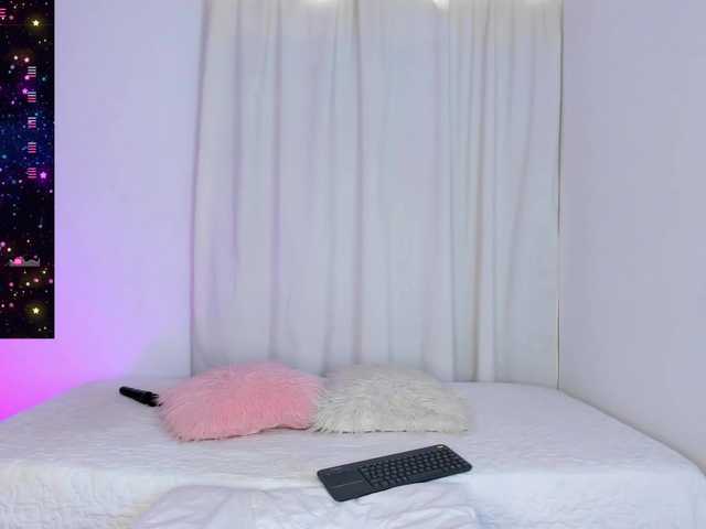 SteffanyRedx's BongaCams show and profile